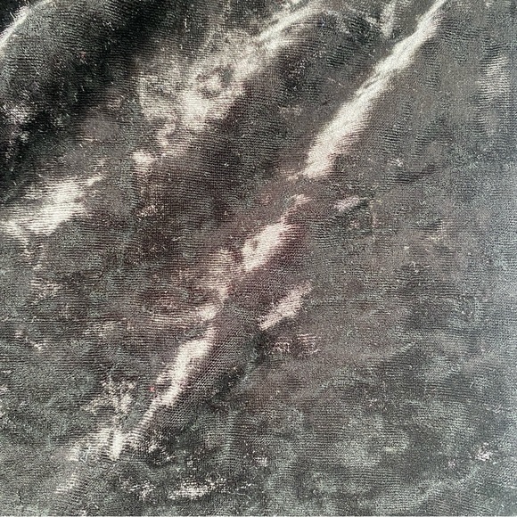 Chico's Black Sequin Velvet Mixed Media Pull On Ankle Pants Size 14 - Picture 11 of 12